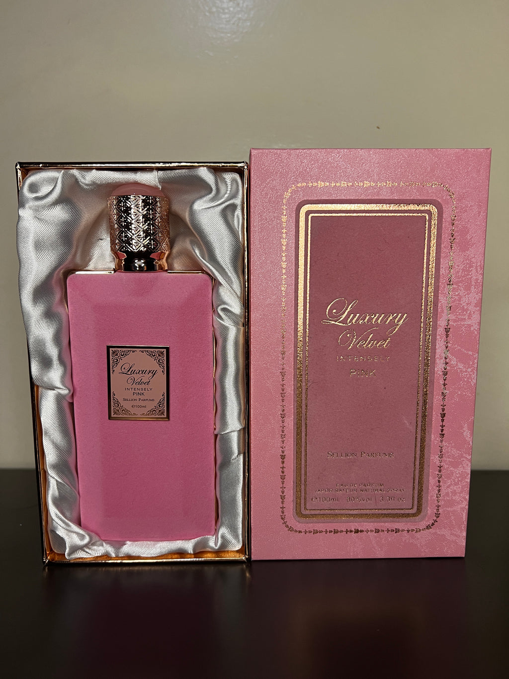 Luxury Velvet Intensely Perfume