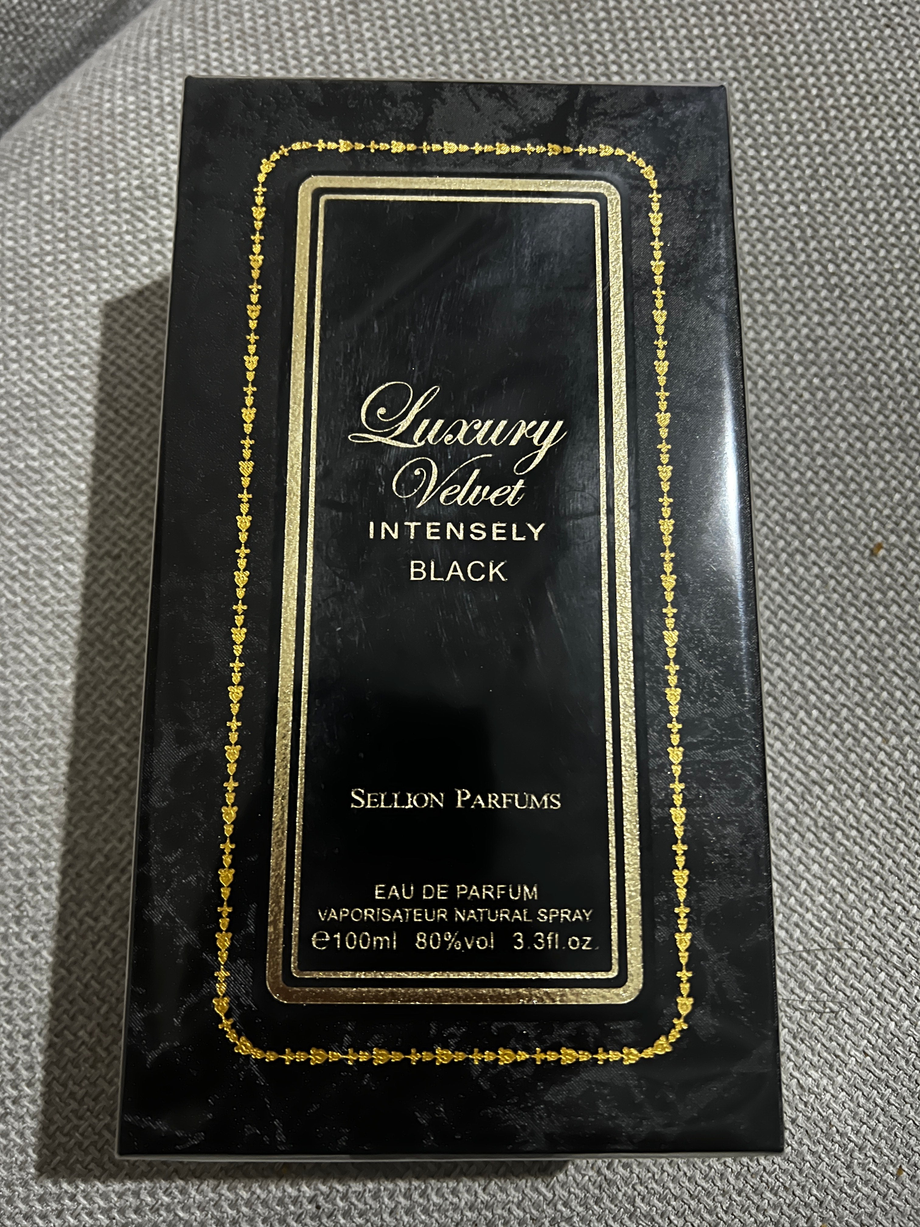 Luxury Velvet Intensely Perfume