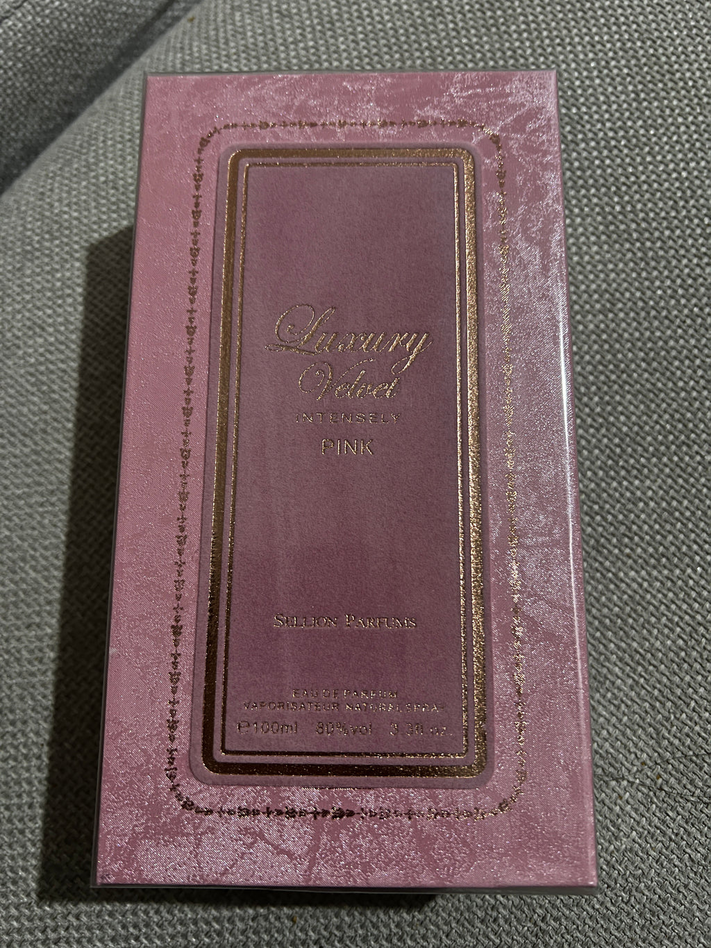 Luxury Velvet Intensely Perfume
