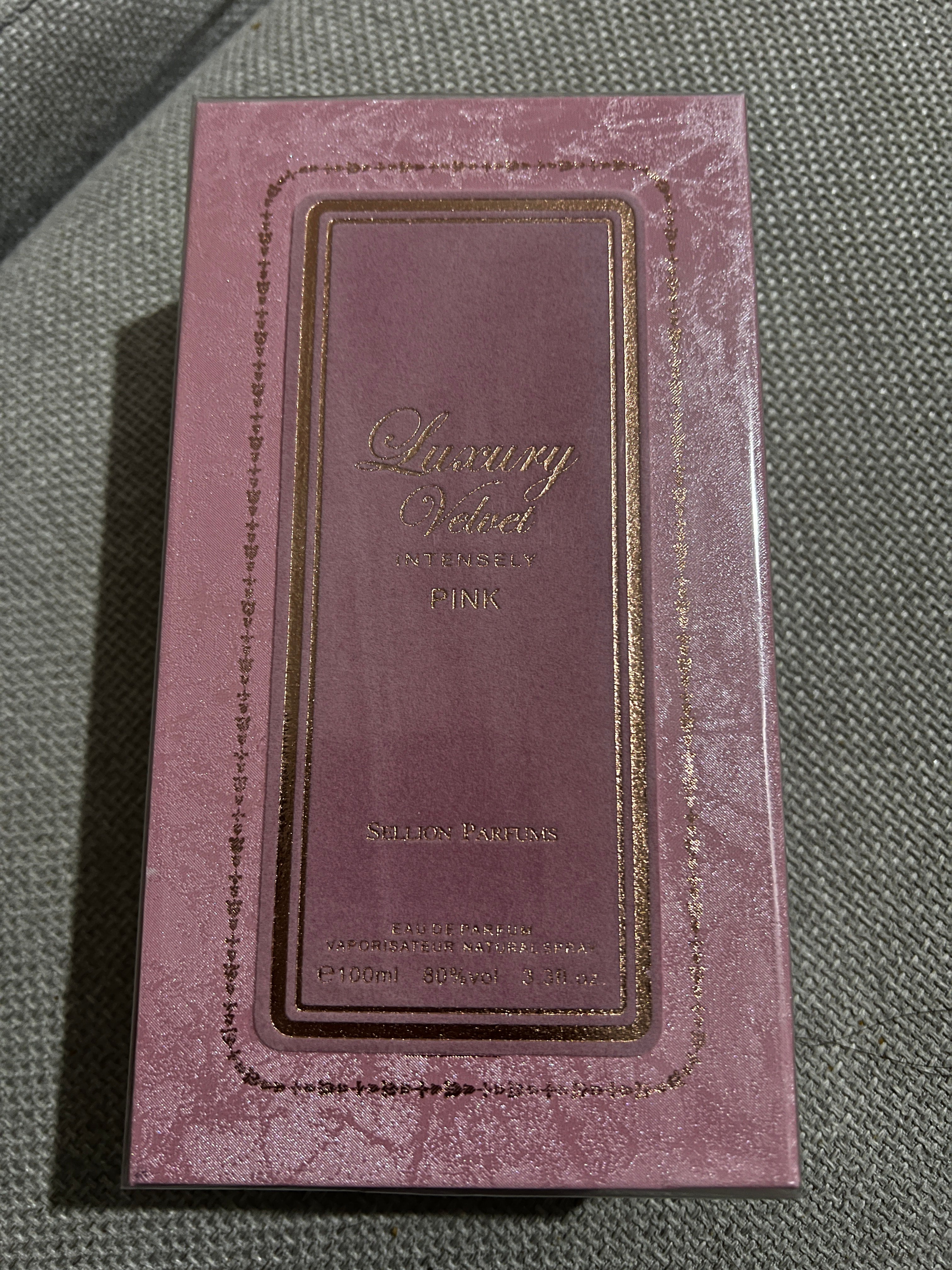 Luxury Velvet Intensely Perfume